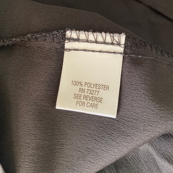 Apt 9 sleeveless top with a semi-open back - Picture 5 of 6